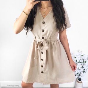 ❤️SALE❤️ Cream button front belted v neck dress